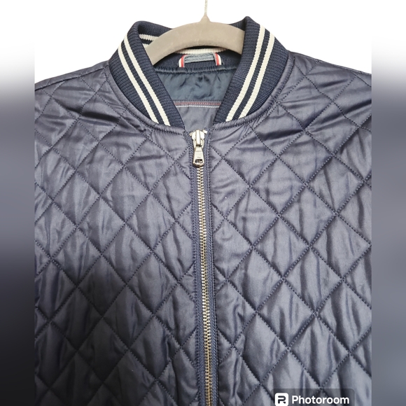 Tommy Hilfiger - Picture 3 of 7